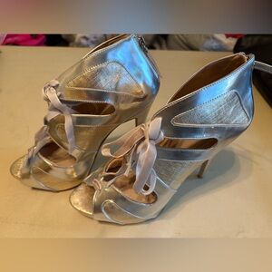ECI Silver Heels with Ribbon Accent